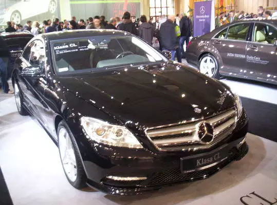 Mercedes-Benz CL 500 4.7dm3 benzyna 216 Q37VM0 NZAAA400